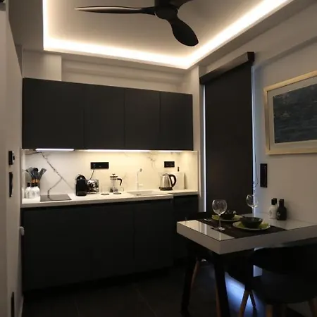 Only2suites * Athens