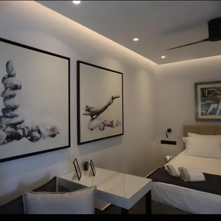 Only2suites